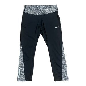 Nike Cropped  Dri Fit Leggings​​​​